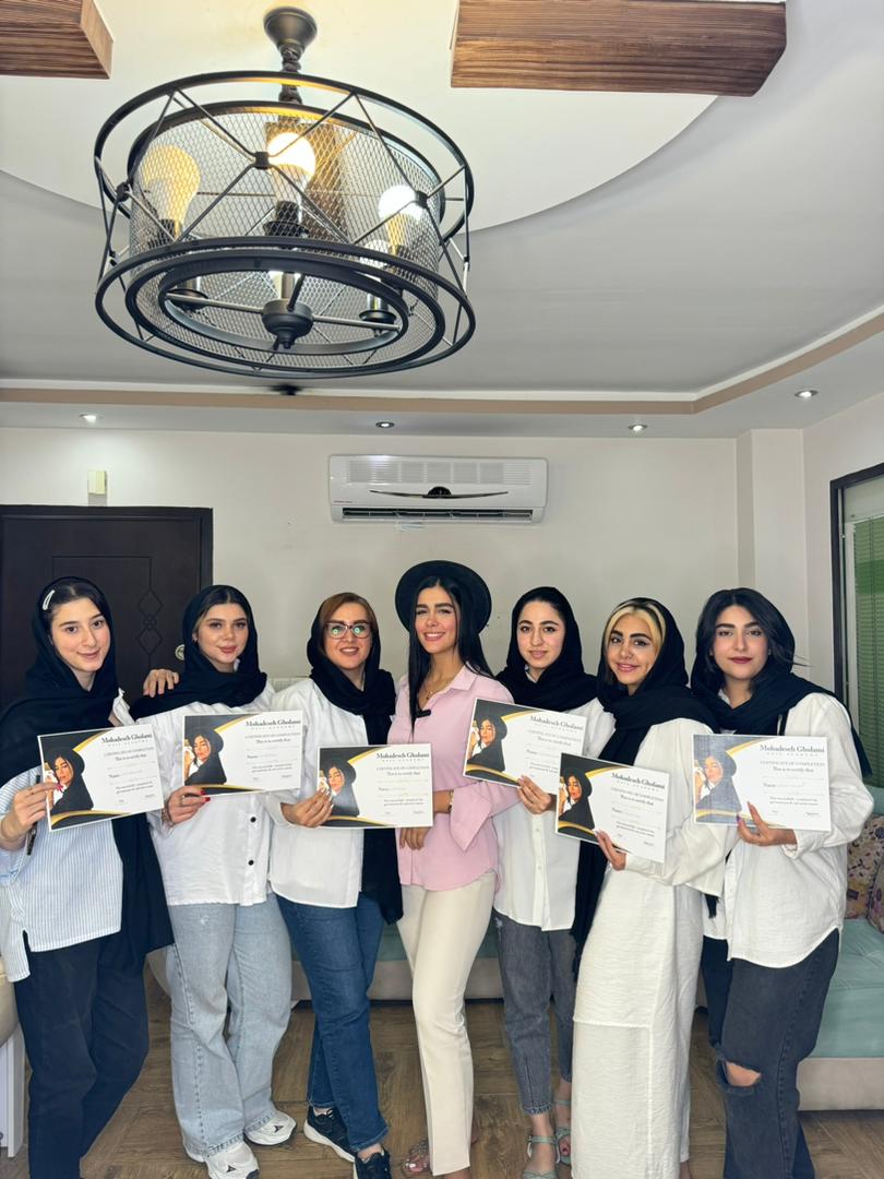 آموزش خدمات vip کاشت ناخن مانیکور و پدیکور محدثه غلامی در رشت